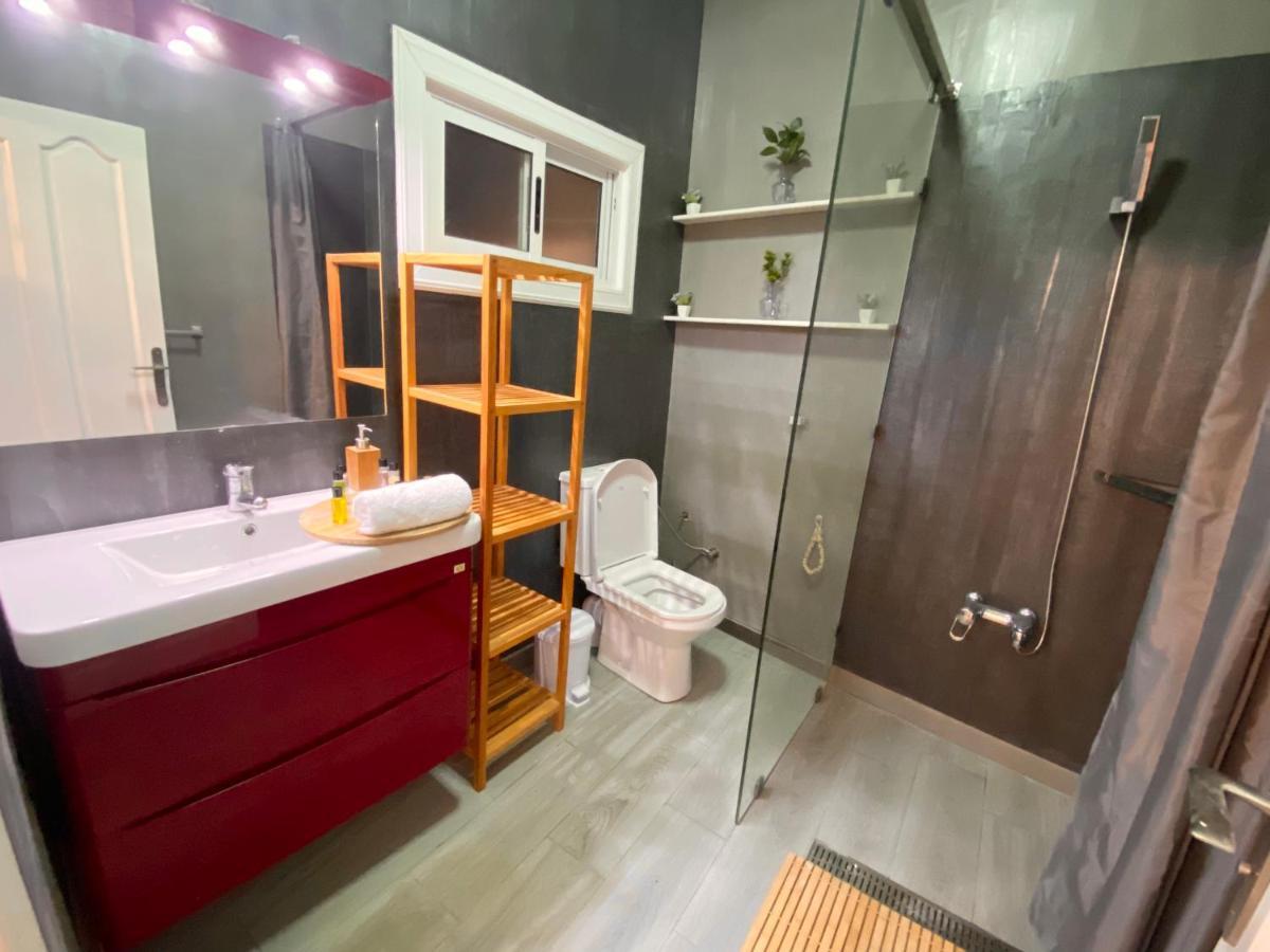 Al Hoceïma Appartement Avec Terasse Jaccuzi Barbecue Netflix Vue Sur Mer Totalement Gratuit Sans Supplement מראה חיצוני תמונה