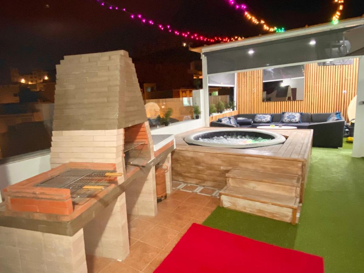 Al Hoceïma Appartement Avec Terasse Jaccuzi Barbecue Netflix Vue Sur Mer Totalement Gratuit Sans Supplement מראה חיצוני תמונה